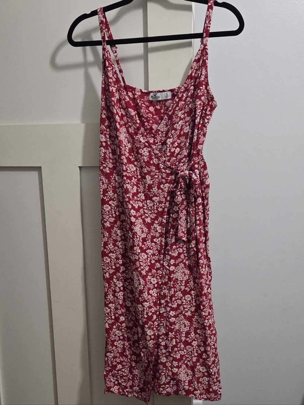 Hollister - Sleeveless Red Floral Wrap Mini Sundress